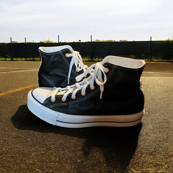 Converse All Star Two Tone High Top Leather Sneakers Black/White/Cream. - Picture 7 of 10